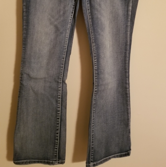 Apt. 9 Distressed Boot Cut Jeans - 8S - Picture 6 of 6
